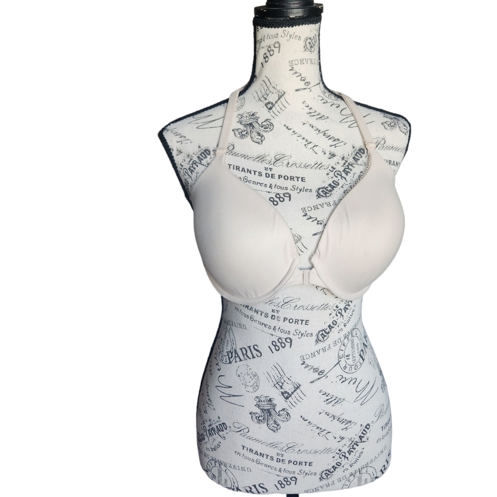 Victoria's Secret lace cross back front clip bra